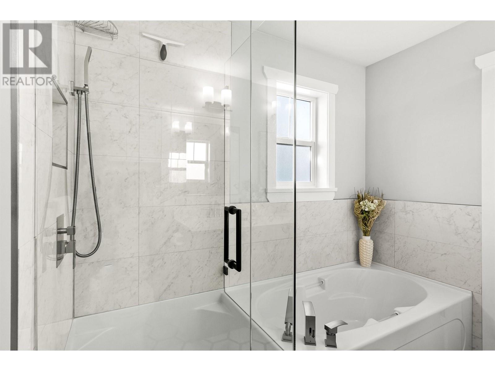 4910 CENTRAL Avenue, Ladner
