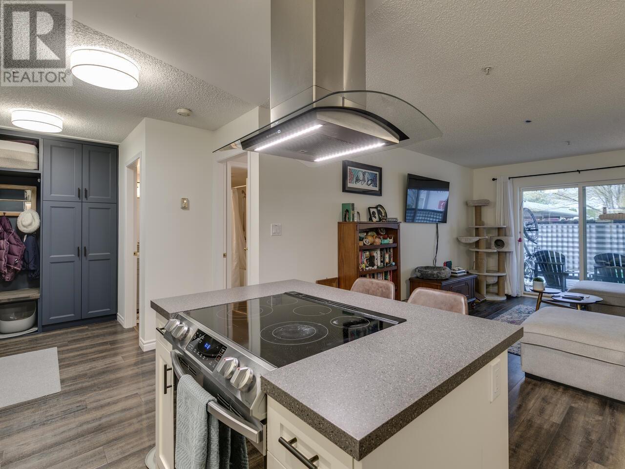 B102 40120 WILLOW CRESCENT, Squamish real estate listing R2989596