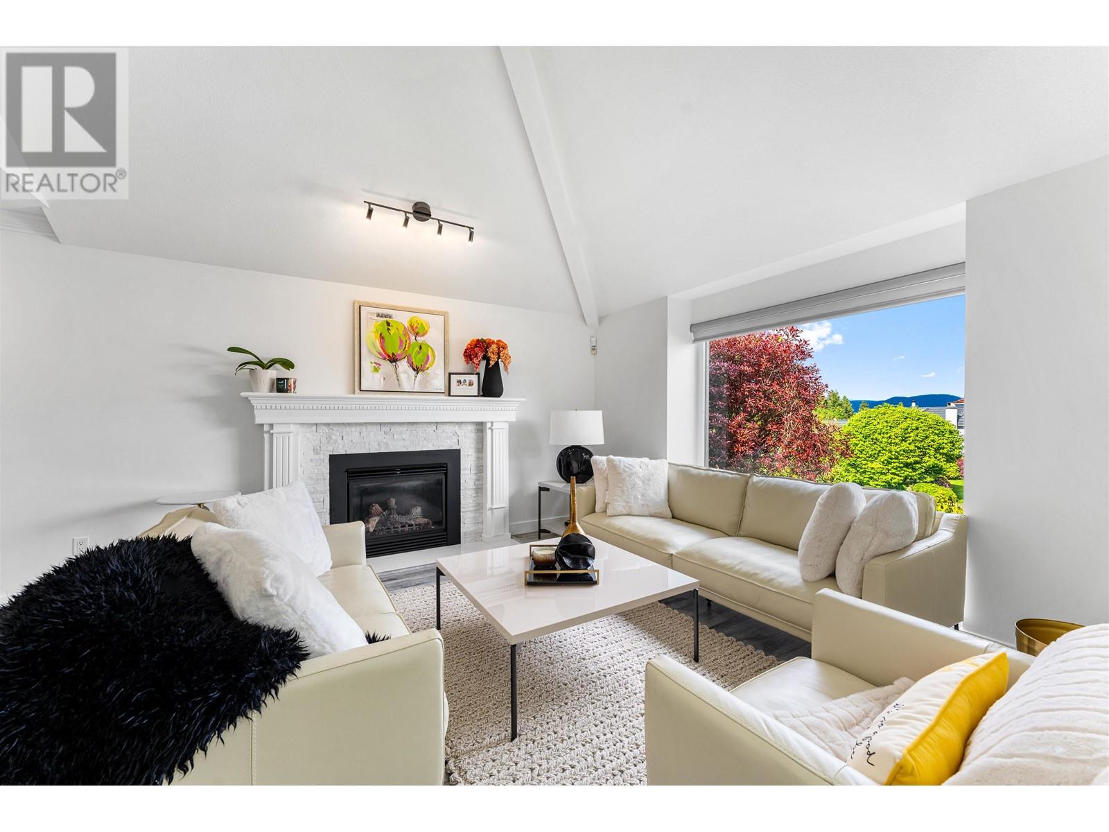 Photo 4 of 2799 Mara Drive, Coquitlam BC