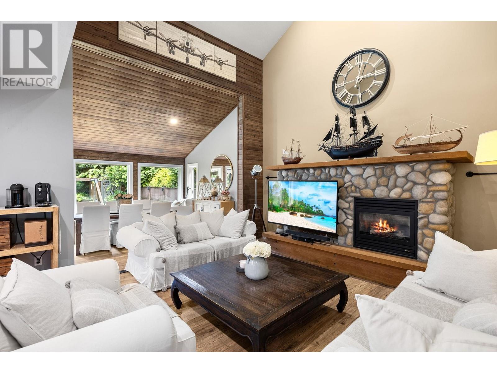 Photo 16 of 23072 Foreman Drive, Maple Ridge BC