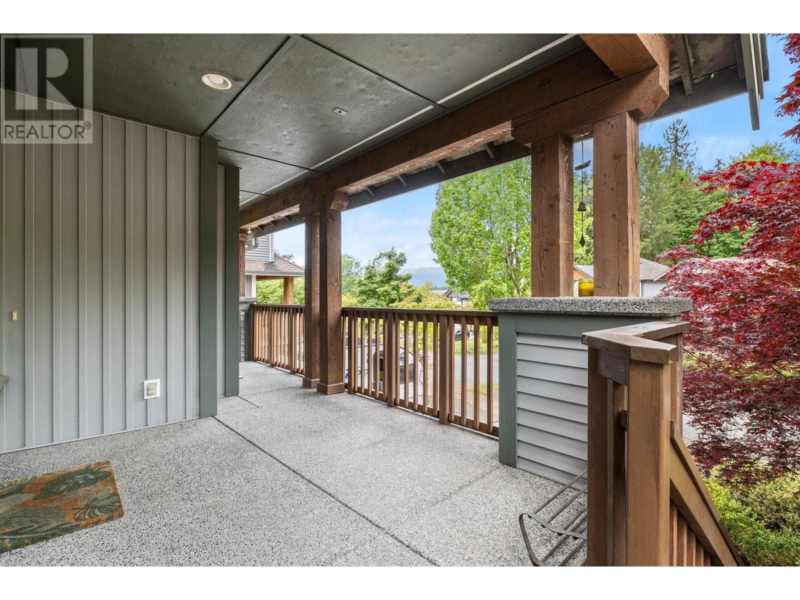 Photo 3 of 23072 Foreman Drive, Maple Ridge BC