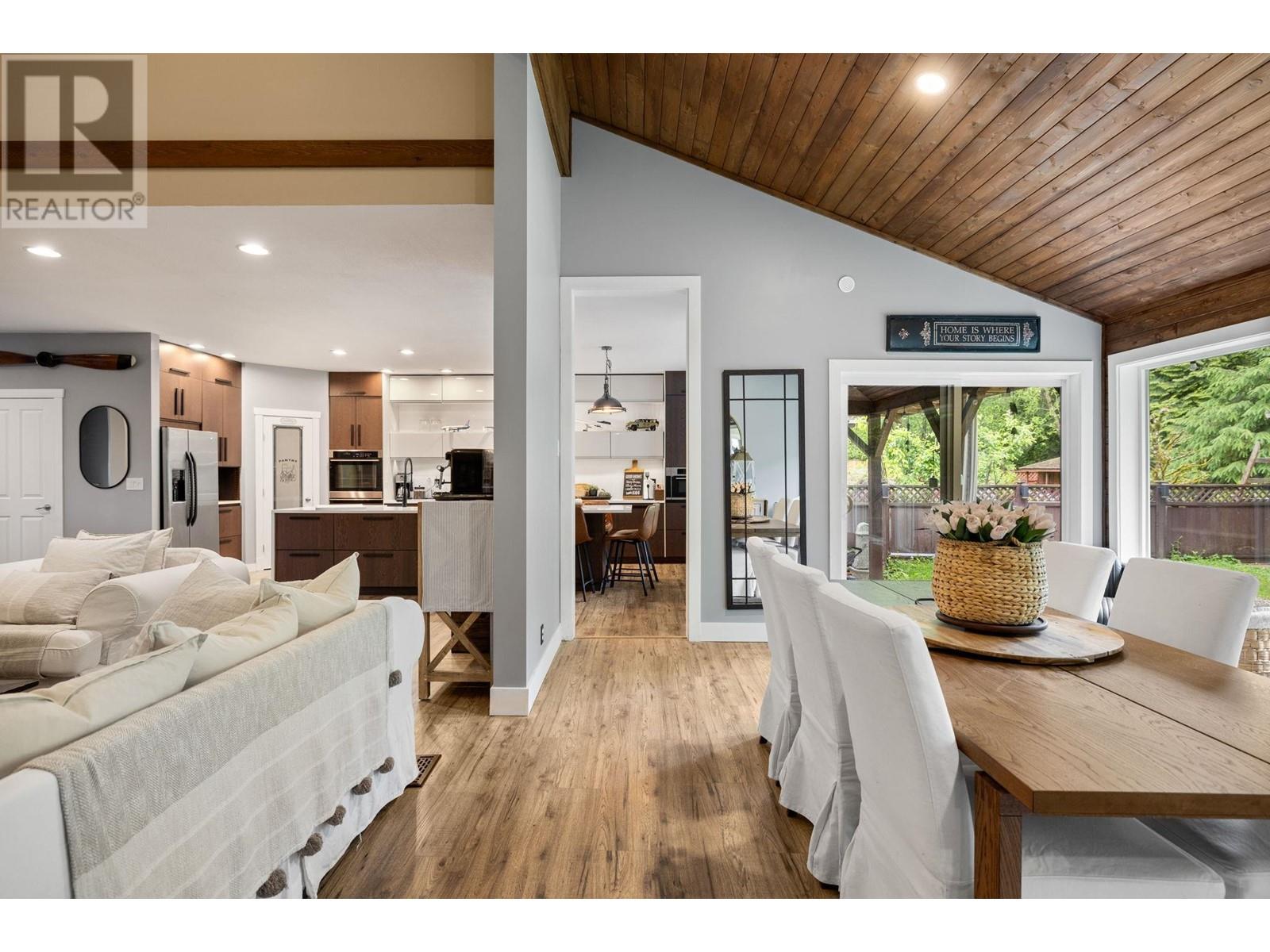 Photo 12 of 23072 Foreman Drive, Maple Ridge BC