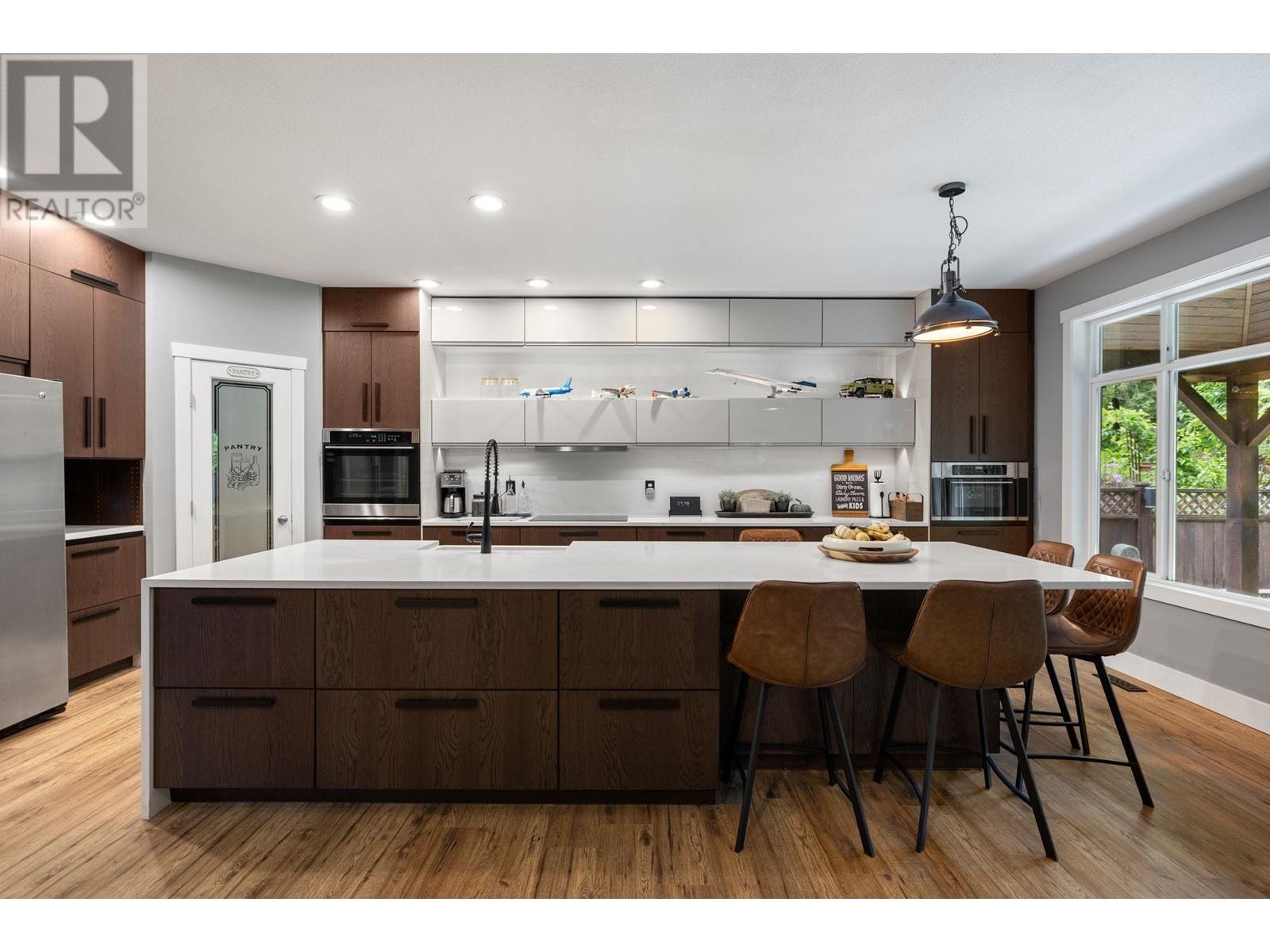 Photo 8 of 23072 Foreman Drive, Maple Ridge BC