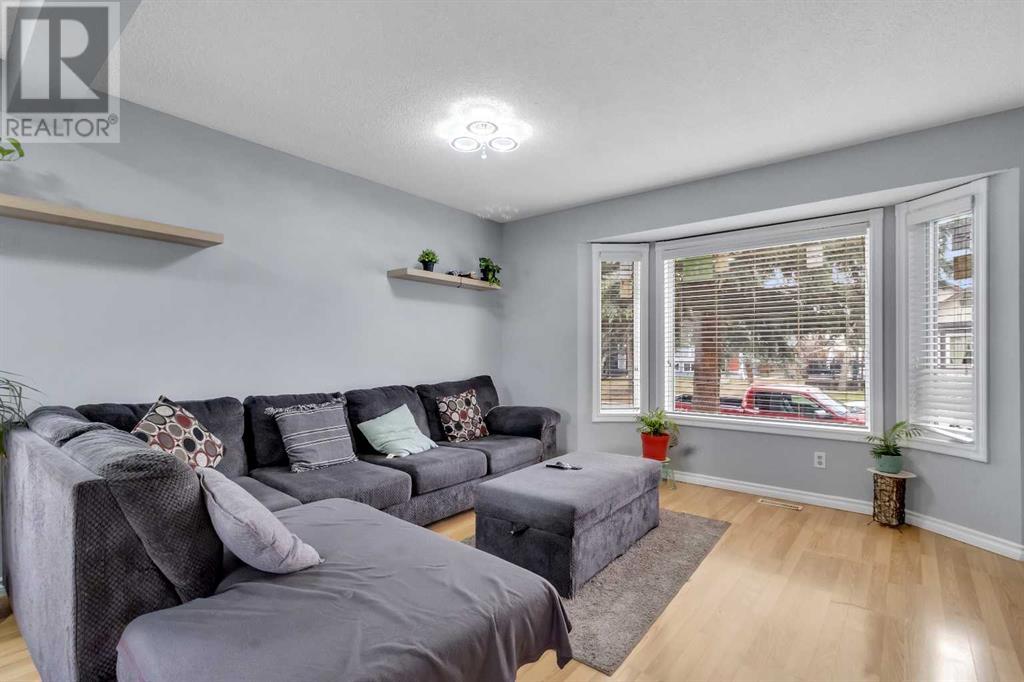 Single Family House for Sale in  Taraglen Road NE Taradale Calgary 