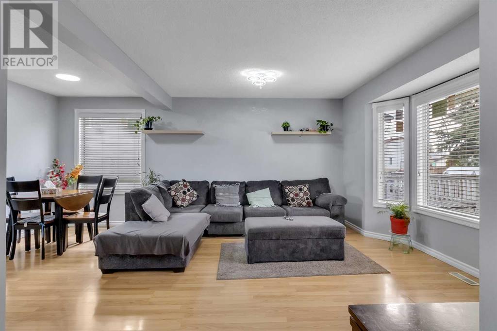 Single Family House for Sale in  Taraglen Road NE Taradale Calgary 