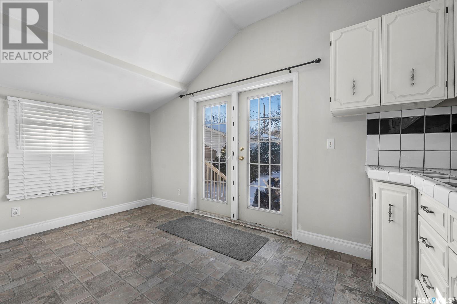 Single Family House for Sale in  Royal STREET Regina 