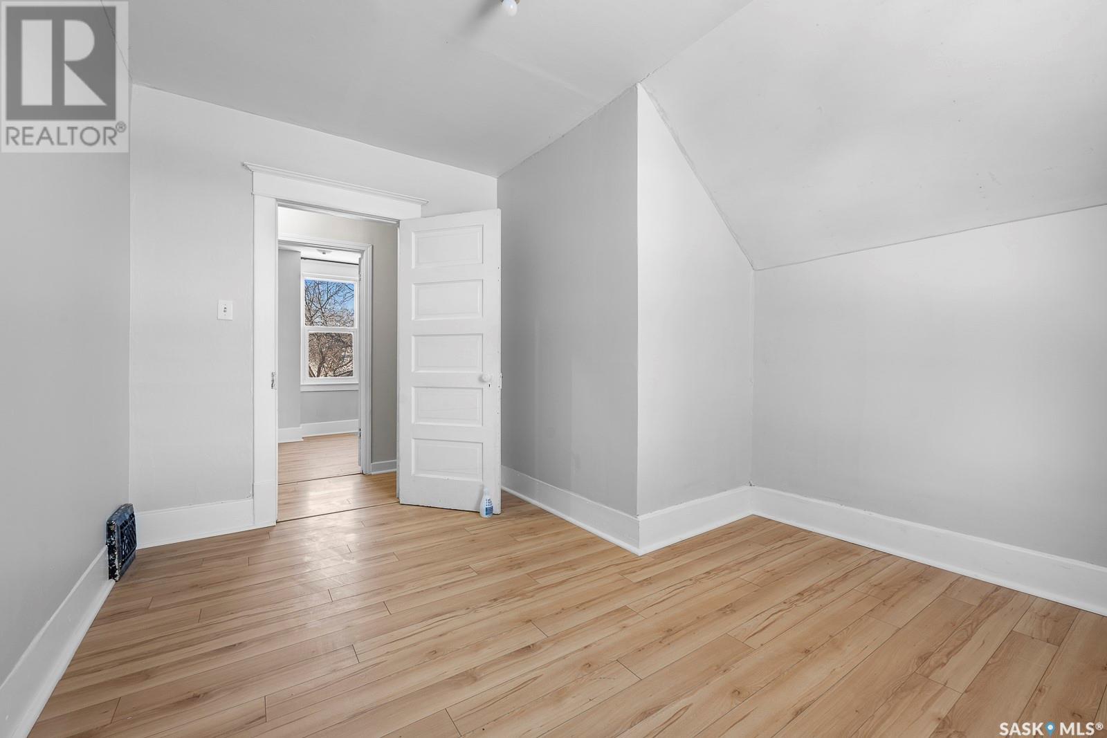 Single Family House for Sale in  Royal STREET Regina 
