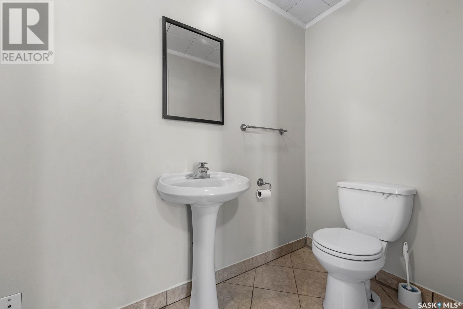 Single Family House for Sale in  Royal STREET Regina 