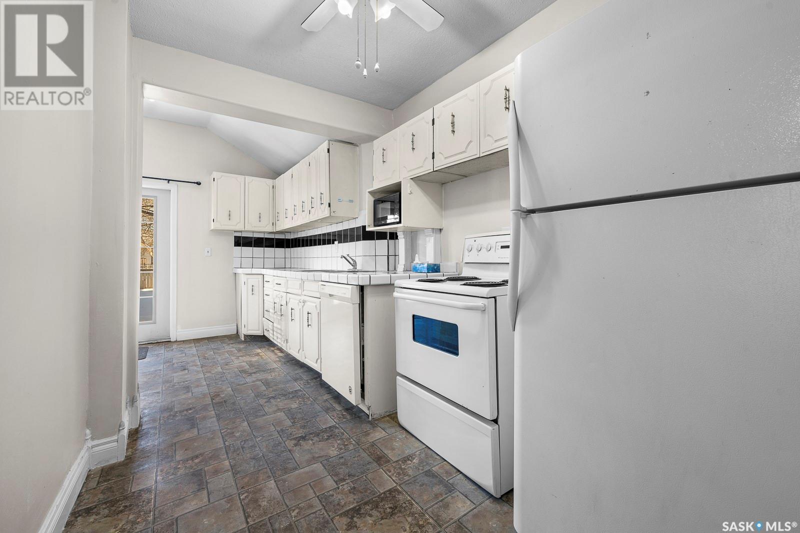 Single Family House for Sale in  Royal STREET Regina 