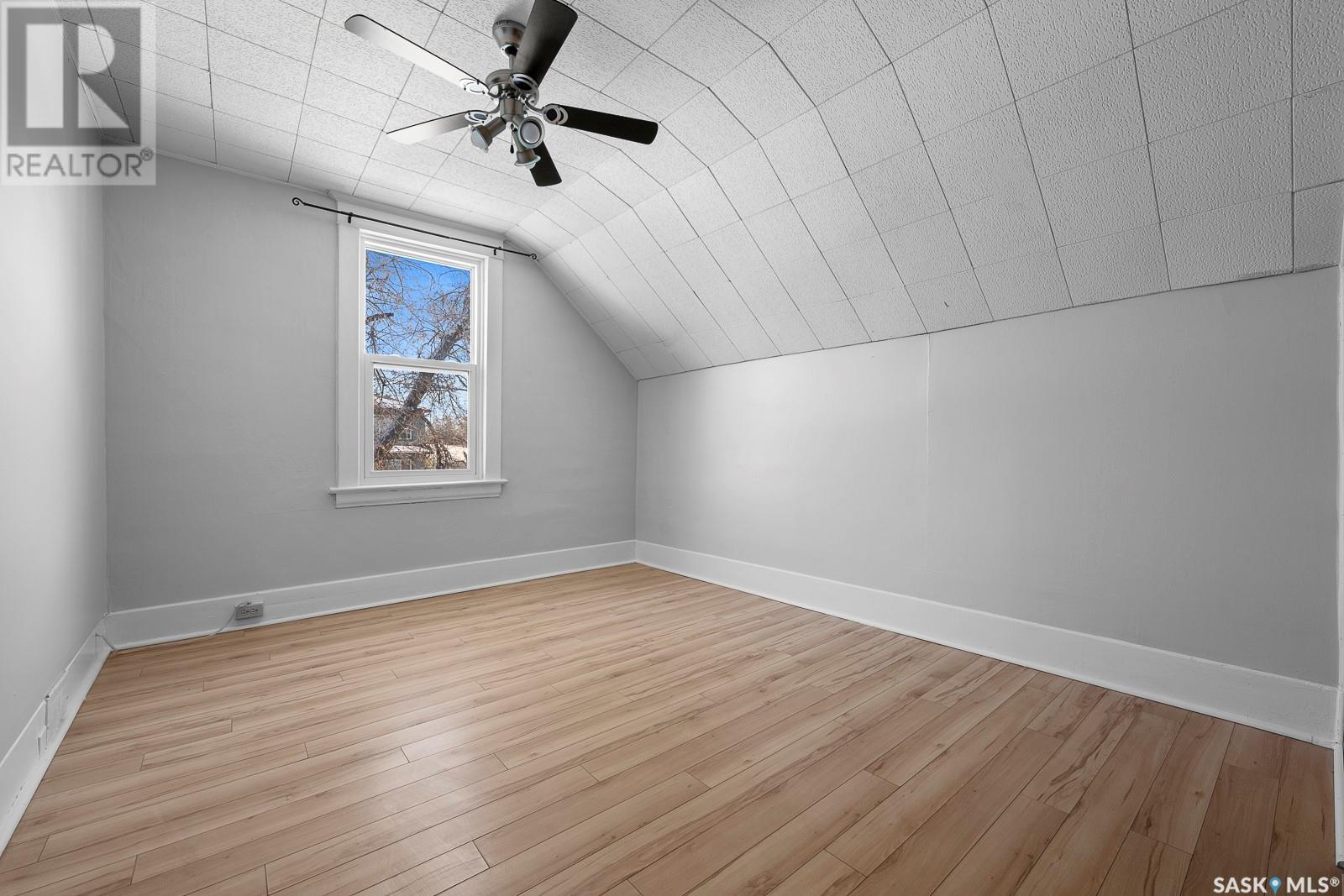 Single Family House for Sale in  Royal STREET Regina 
