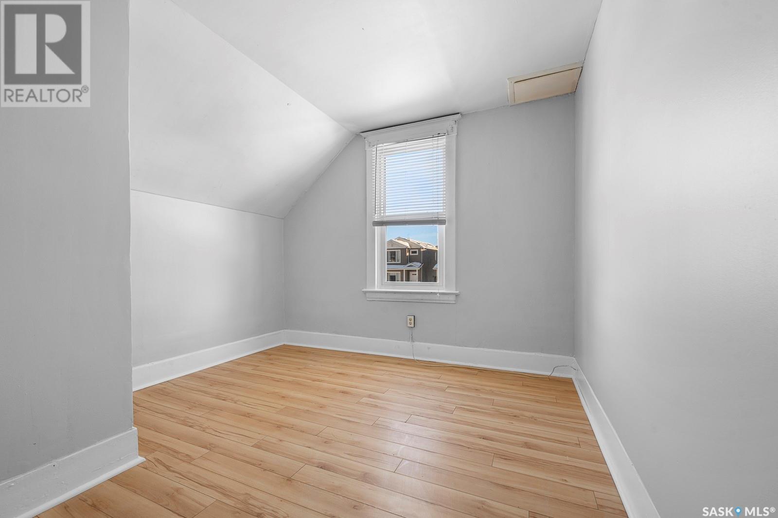 Single Family House for Sale in  Royal STREET Regina 