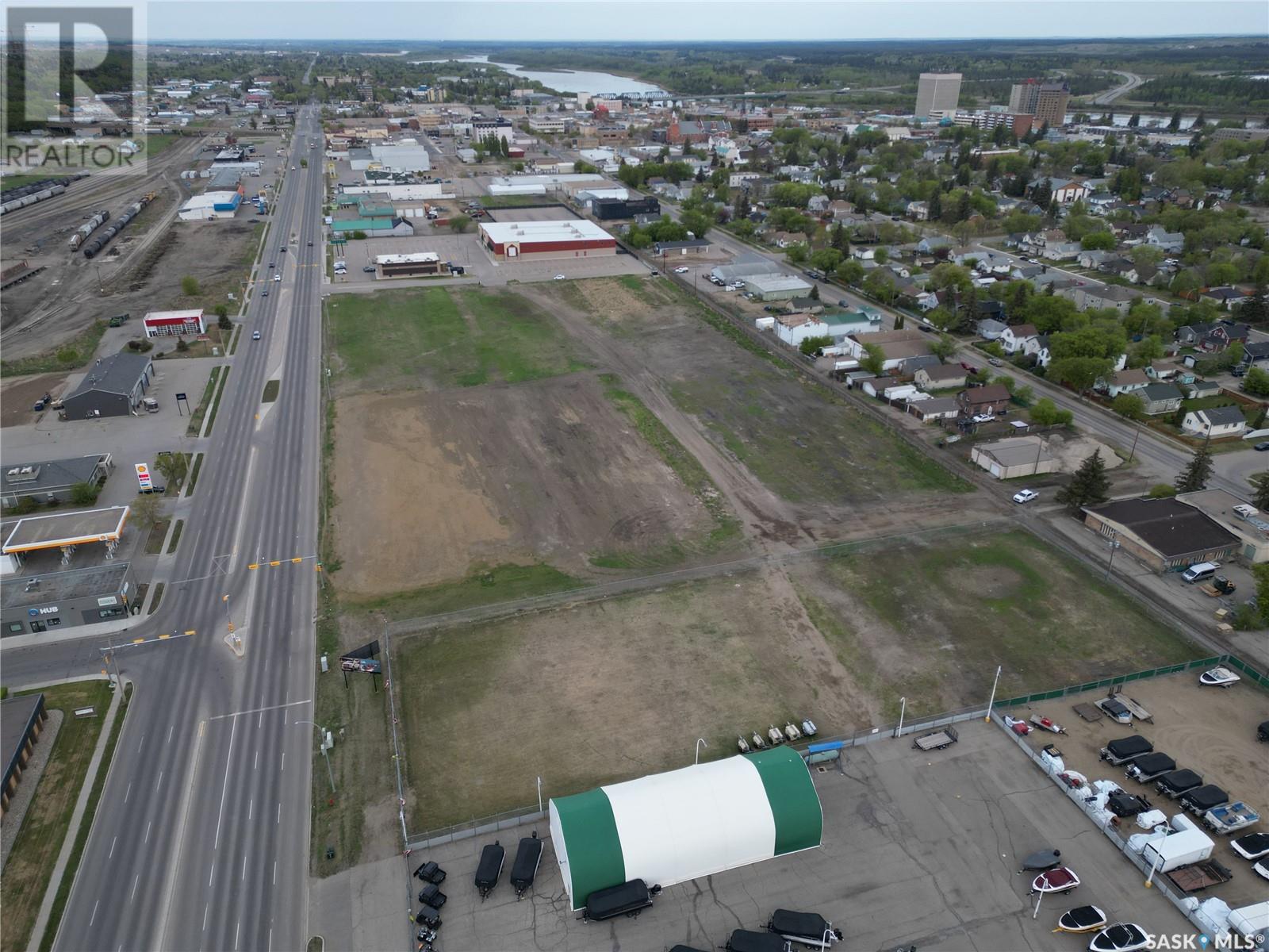 Photo 2 of 400 15th Street, Prince Albert SK