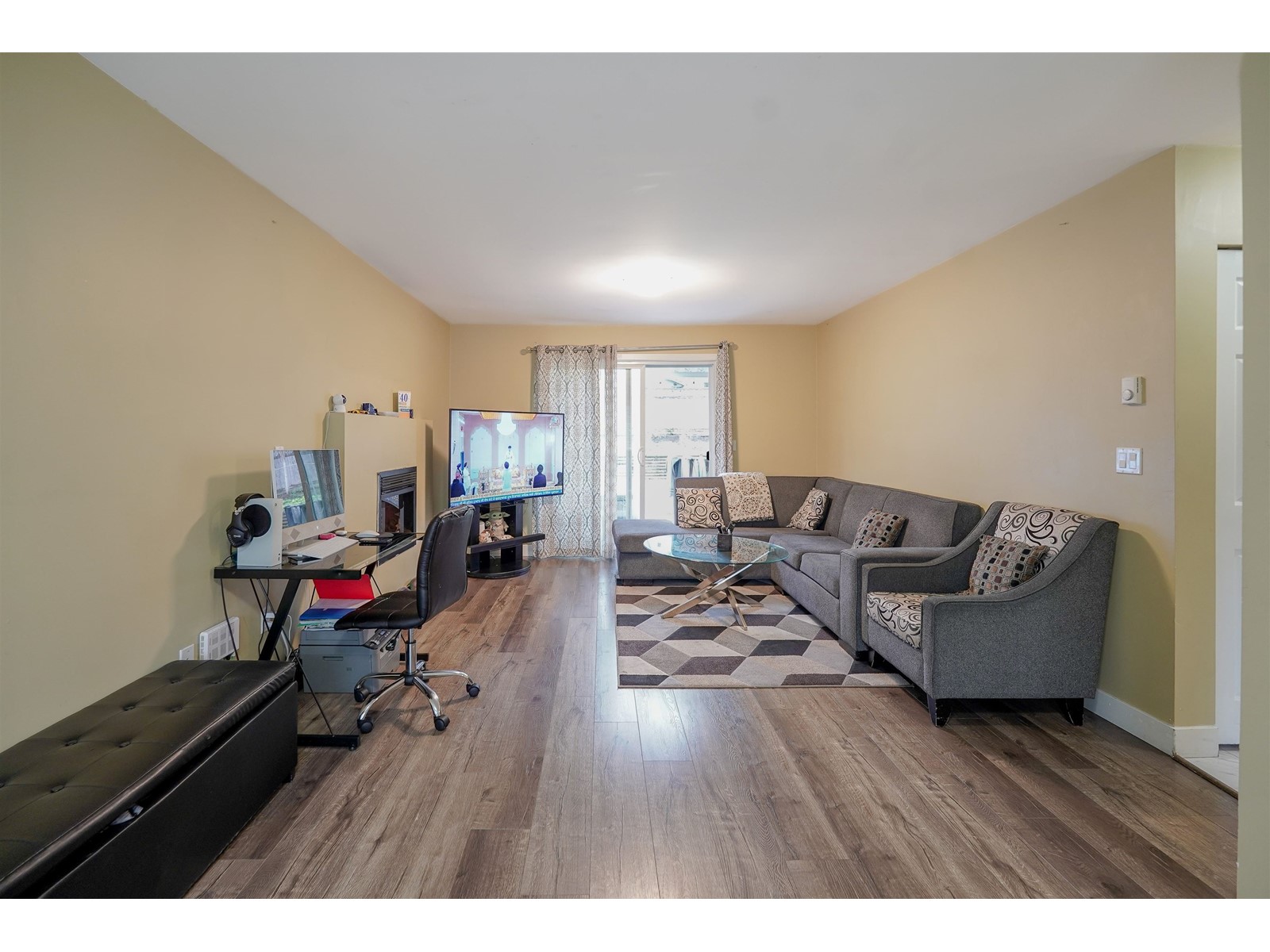 Photo 5 of 14088 78 Avenue, Surrey BC
