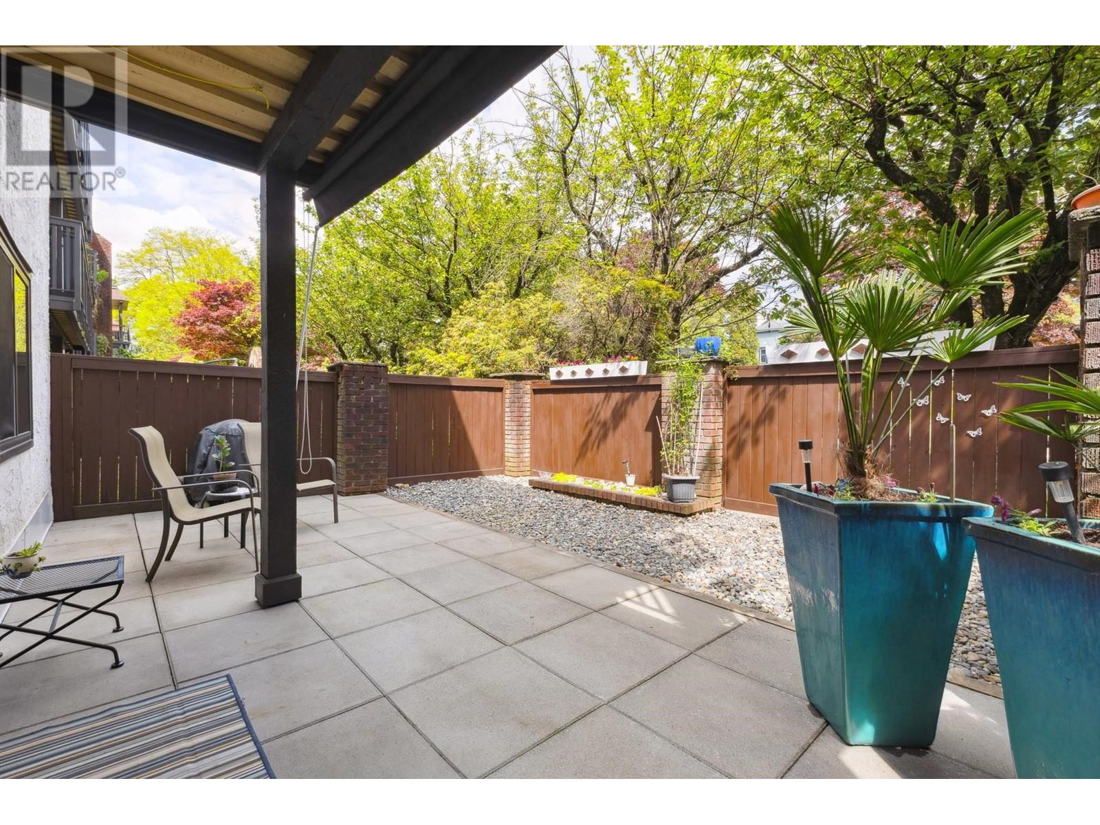 111 211 W 3RD STREET, North Vancouver real estate listing R3004733