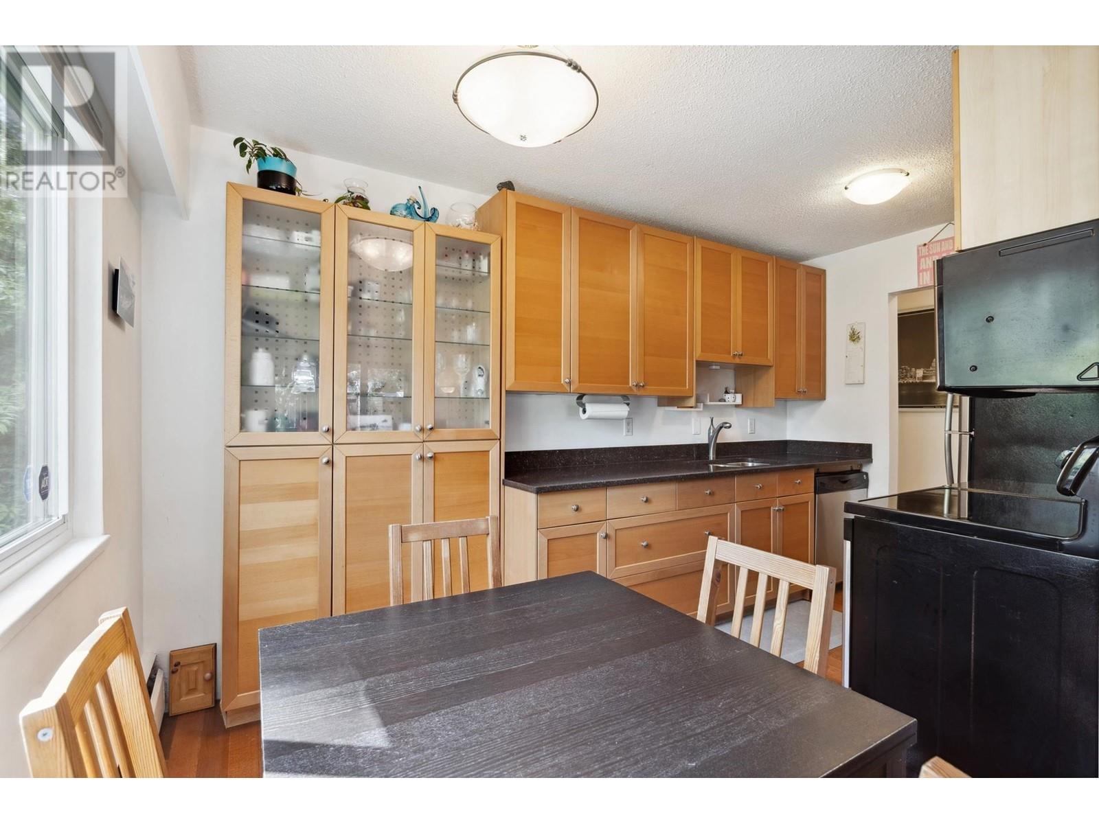 111 211 W 3RD STREET, North Vancouver real estate listing R3004733