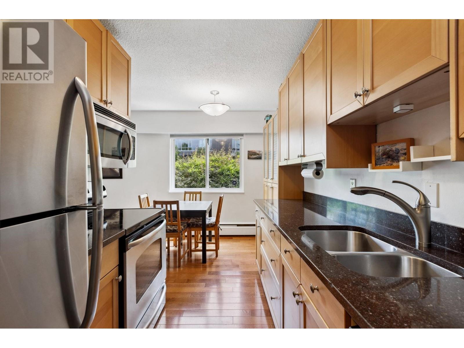 111 211 W 3RD STREET, North Vancouver real estate listing R3004733