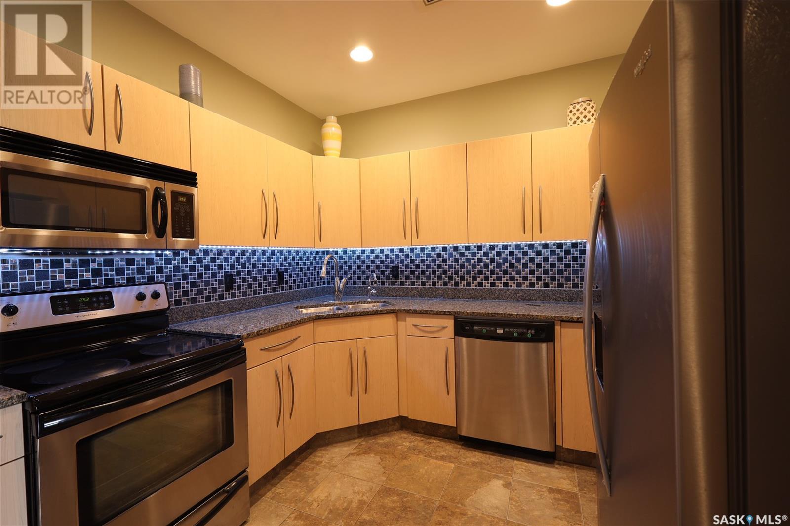 Photo 4 of 1207 1901 Victoria Avenue, Regina SK