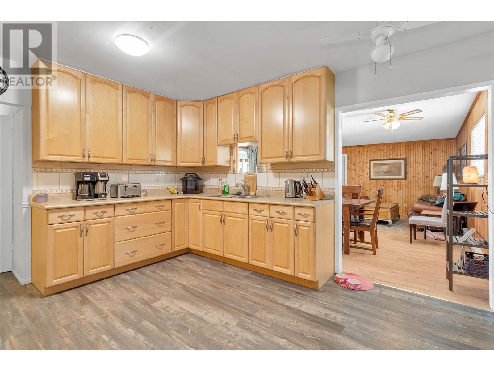  365 Clifton Road, Kelowna