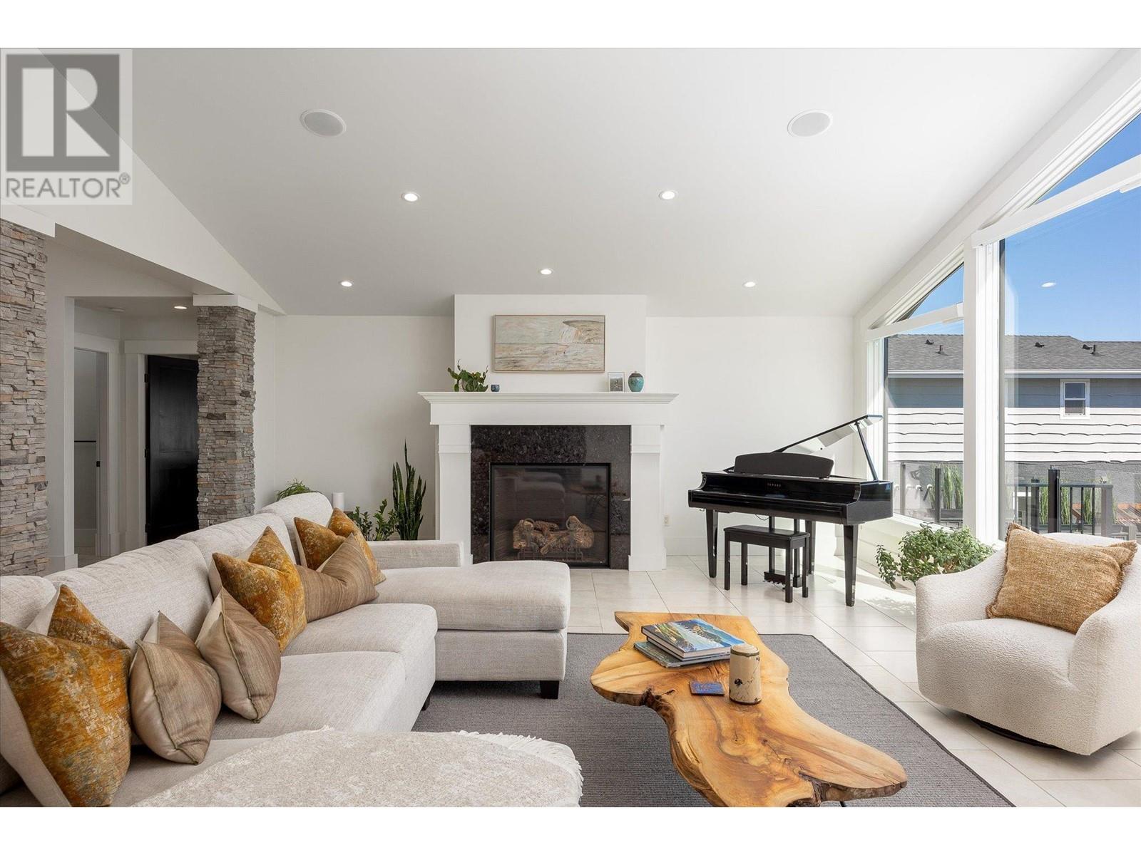 2523 Hillsborough Road, West Kelowna