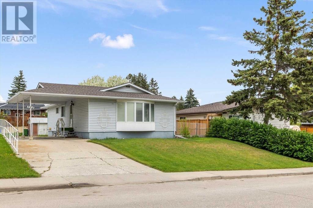 908 Stonehaven Road SW, Calgary, Alberta