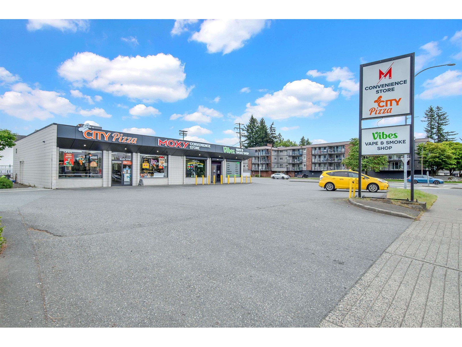 Photo 3 of 2420 Clearbrook Road, Abbotsford BC