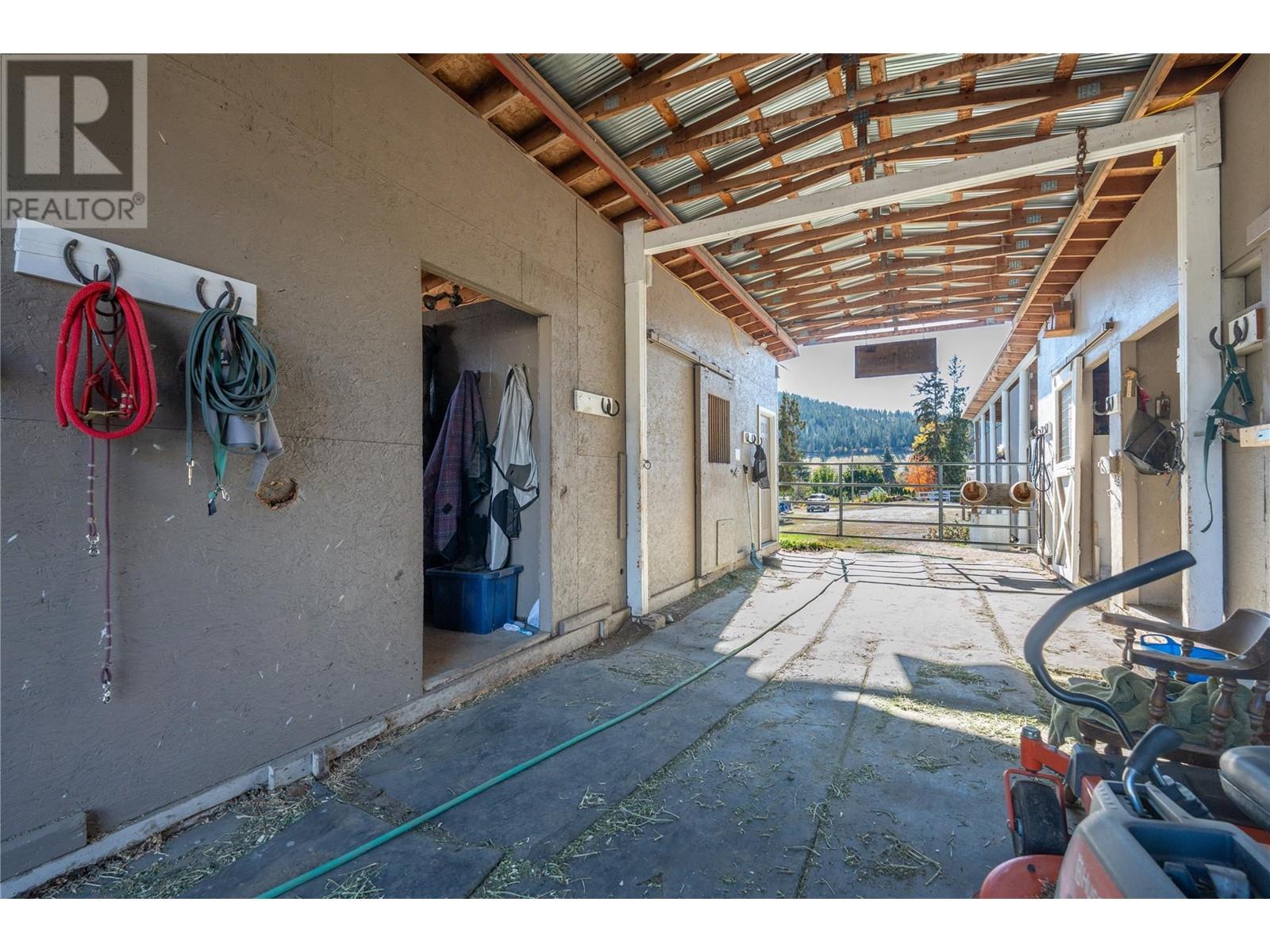  15902 Prairie Valley Road, Summerland
