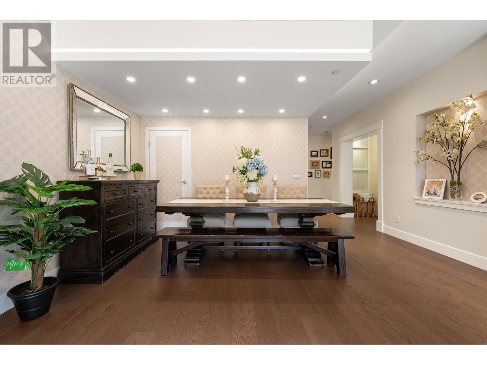 Photo 11 of 48 3639 Aldercrest Drive, North Vancouver BC