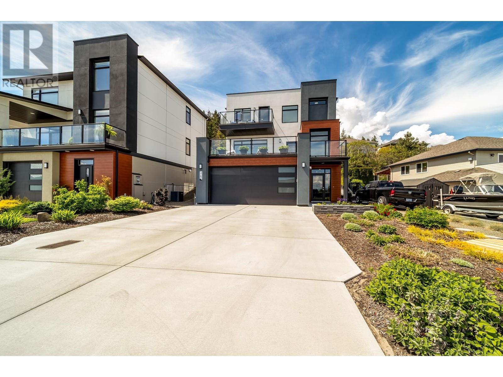 3702 Astoria Drive, West Kelowna