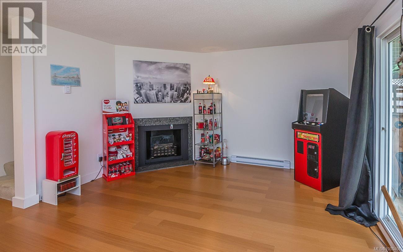 Photo 10 of 12 444 Bruce Ave, Nanaimo BC