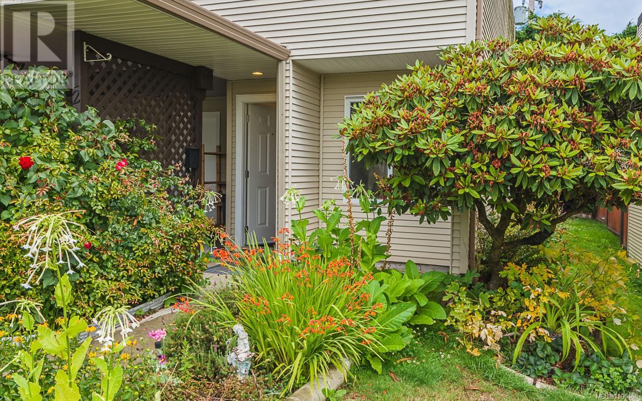 Photo 9 of 12 444 Bruce Ave, Nanaimo BC