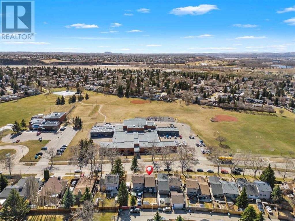 Single Family House Bi-level for Sale in   Avenue SE Deer Run Calgary 