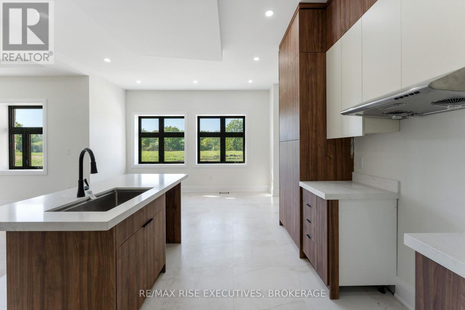 Photo 8 of 134 Hineman Street, Kingston ON