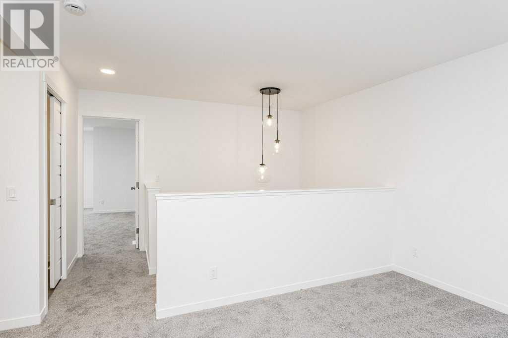 Single Family House for Sale in  Creekstone Grove SW Pine Creek Calgary 