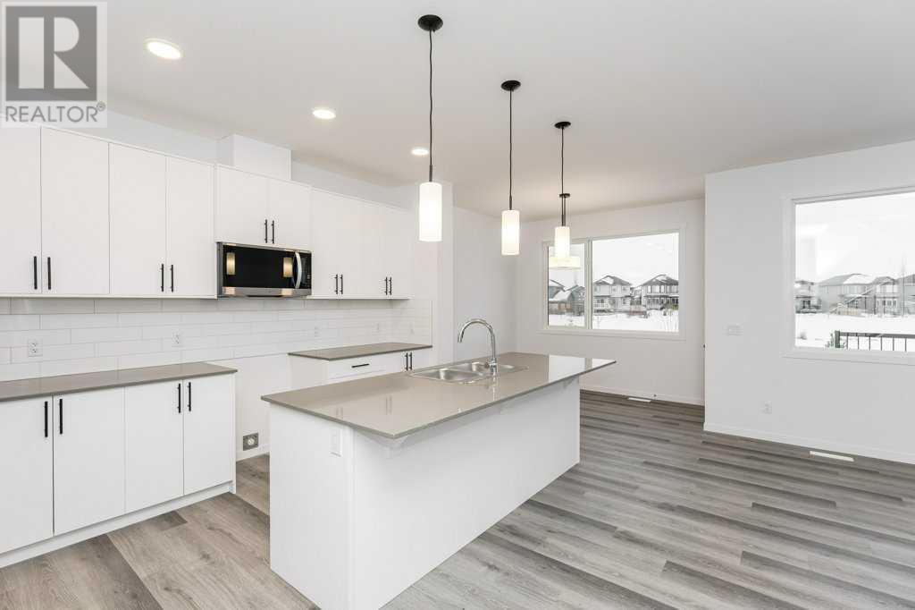 Single Family House for Sale in  Creekstone Grove SW Pine Creek Calgary 