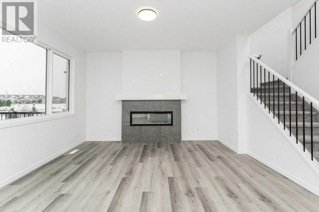 Single Family House for Sale in  Creekstone Grove SW Pine Creek Calgary 