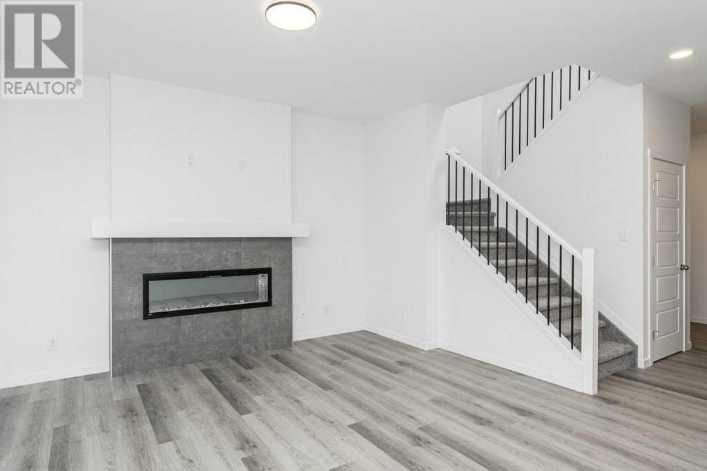 Single Family House for Sale in  Creekstone Grove SW Pine Creek Calgary 