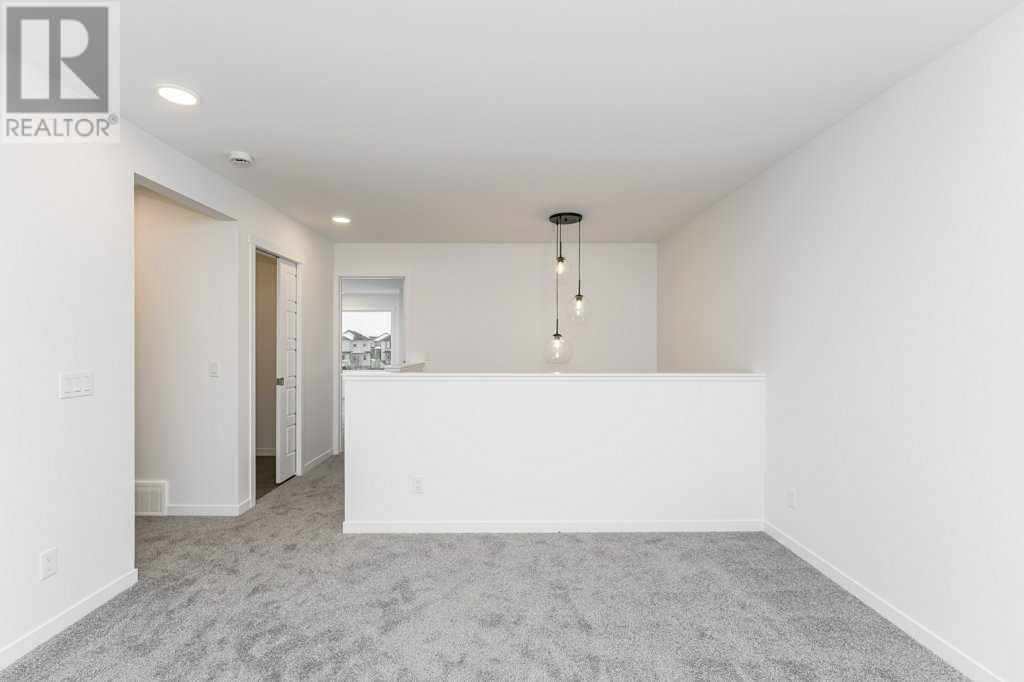 Single Family House for Sale in  Creekstone Grove SW Pine Creek Calgary 