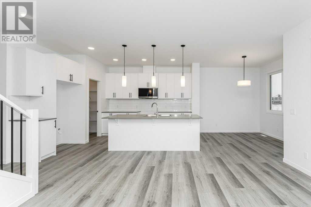 Single Family House for Sale in  Creekstone Grove SW Pine Creek Calgary 