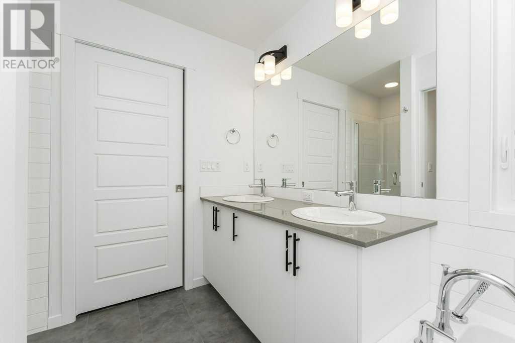 Single Family House for Sale in  Creekstone Grove SW Pine Creek Calgary 