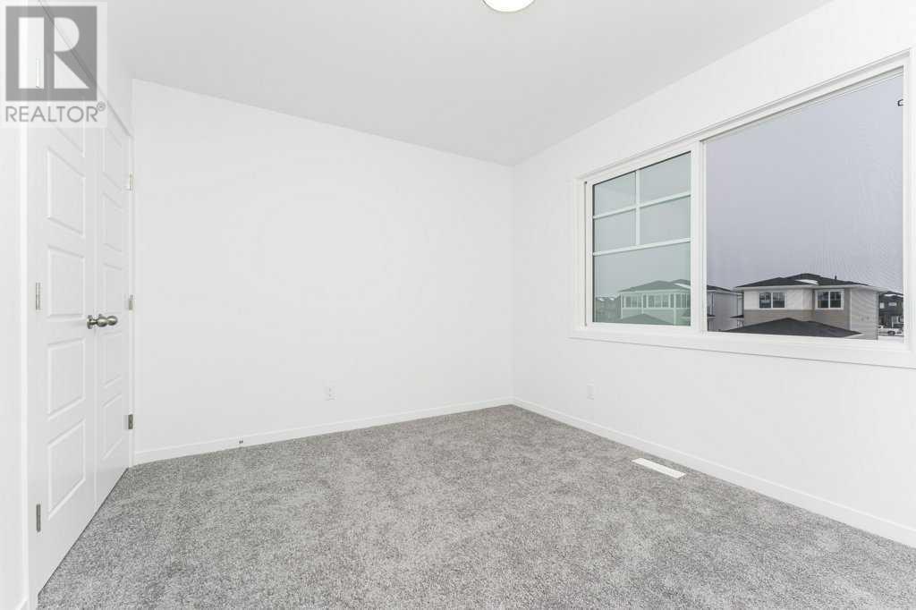 Single Family House for Sale in  Creekstone Grove SW Pine Creek Calgary 