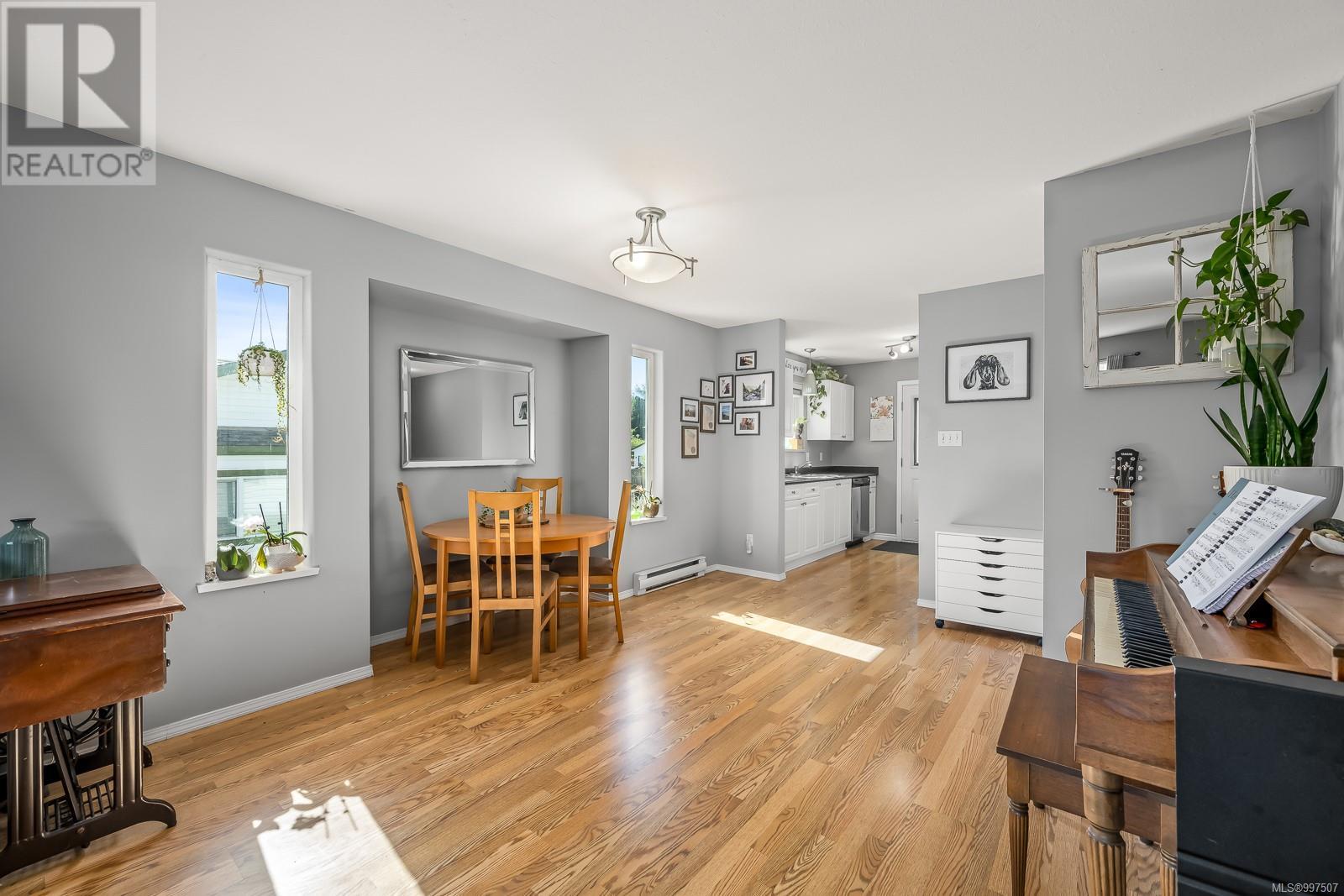 1237 Guthrie Rd, Comox