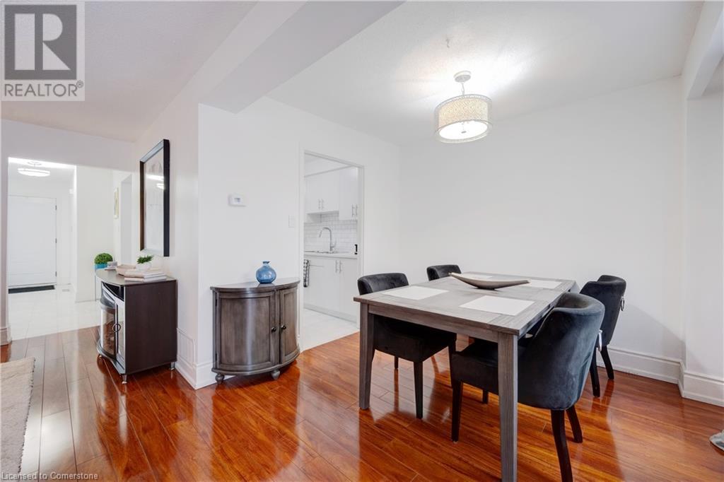 Photo 11 of 3430 Brandon Gate Drive Unit 31, Mississauga ON