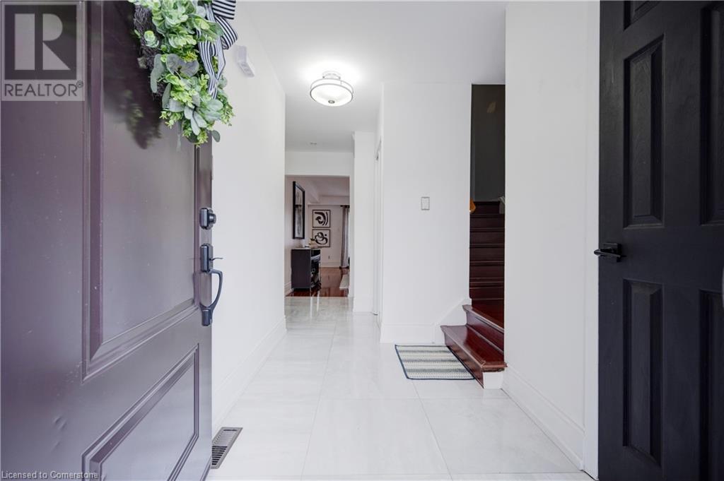 Photo 3 of 3430 Brandon Gate Drive Unit 31, Mississauga ON