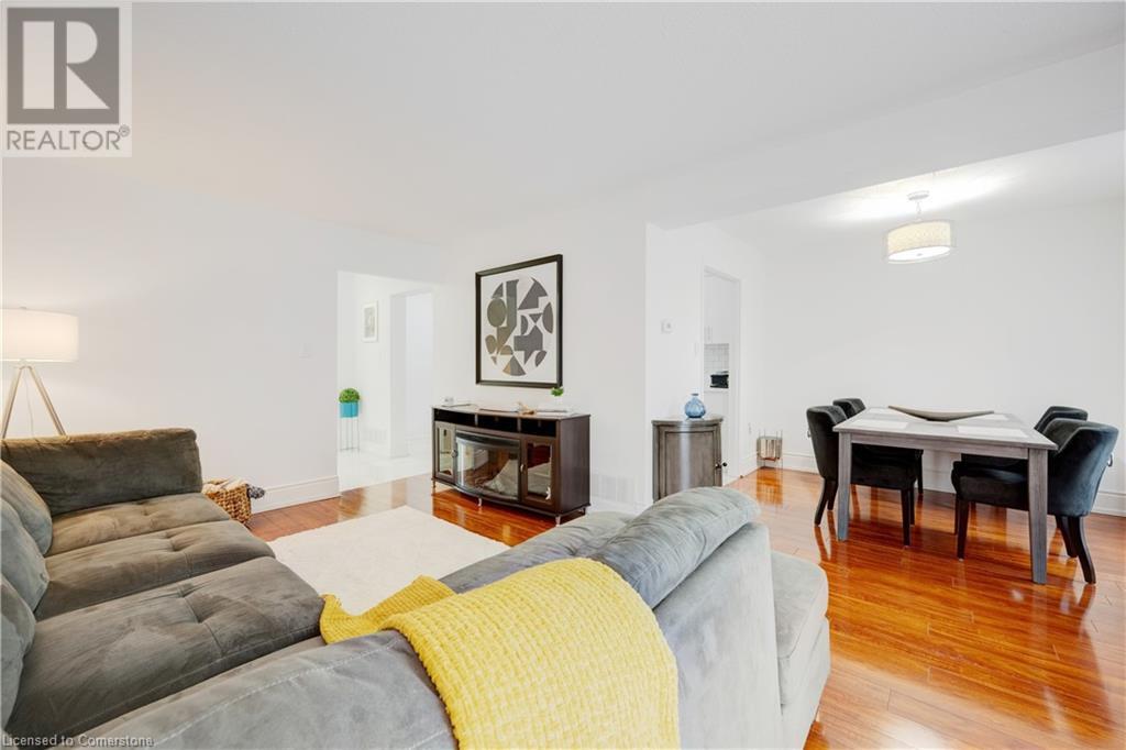 Photo 8 of 3430 Brandon Gate Drive Unit 31, Mississauga ON