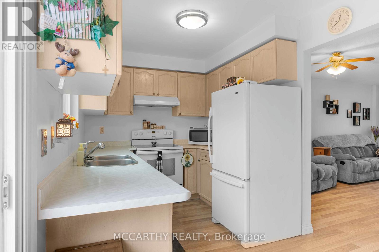 Photo 14 of 34 Corrie Crescent, Essa ON
