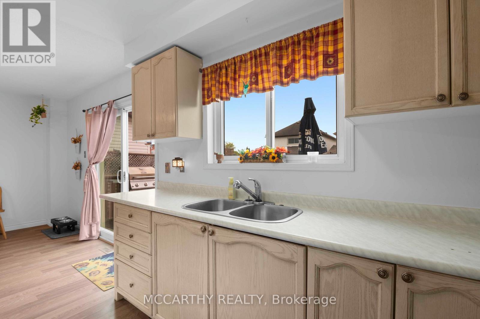 Photo 32 of 34 Corrie Crescent, Essa ON