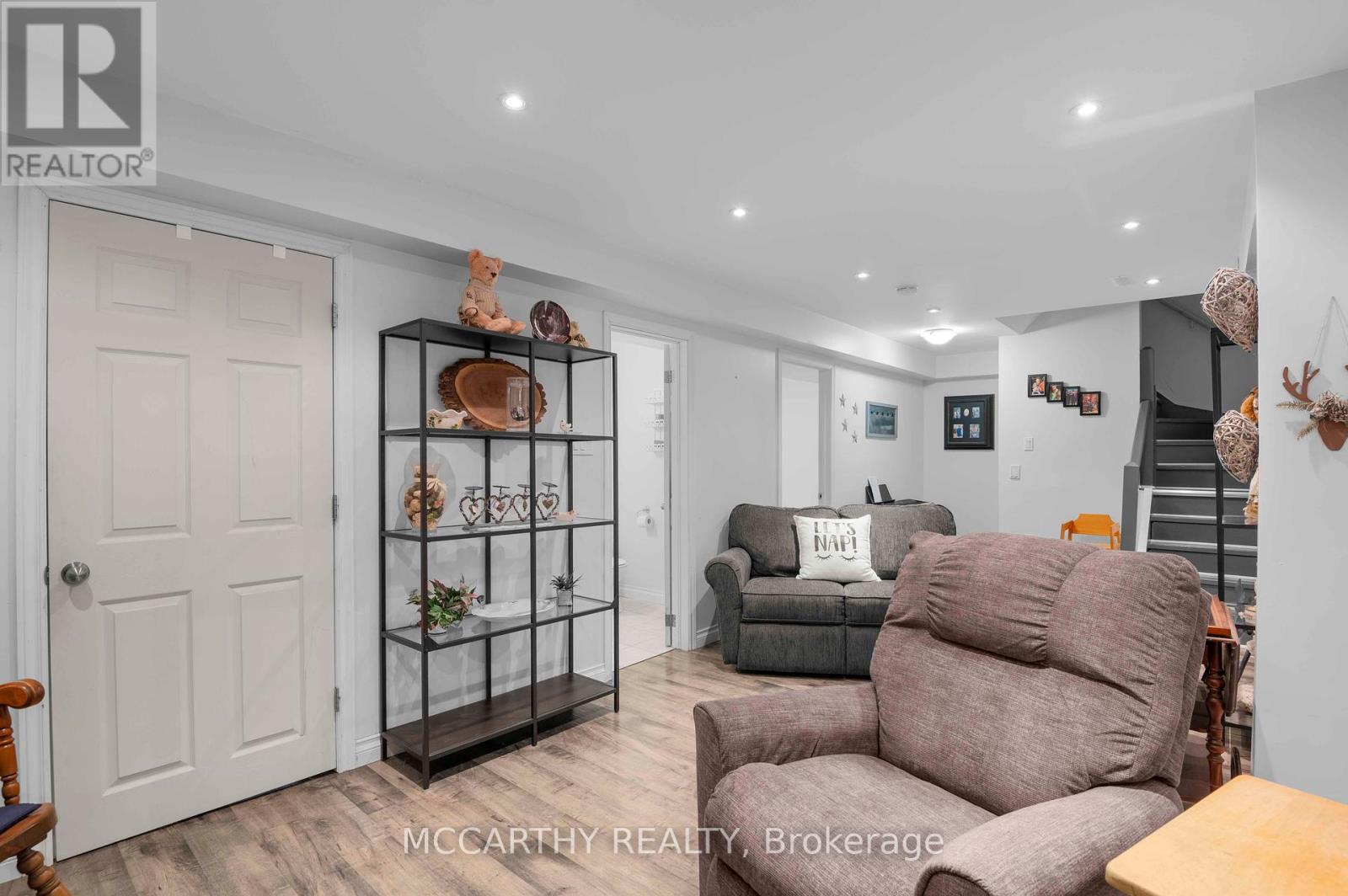 Photo 34 of 34 Corrie Crescent, Essa ON