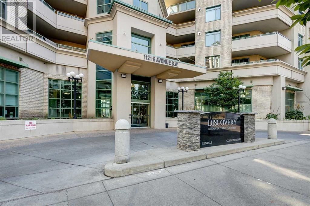 Single Family House for Sale in    Avenue SW Downtown West End Calgary 