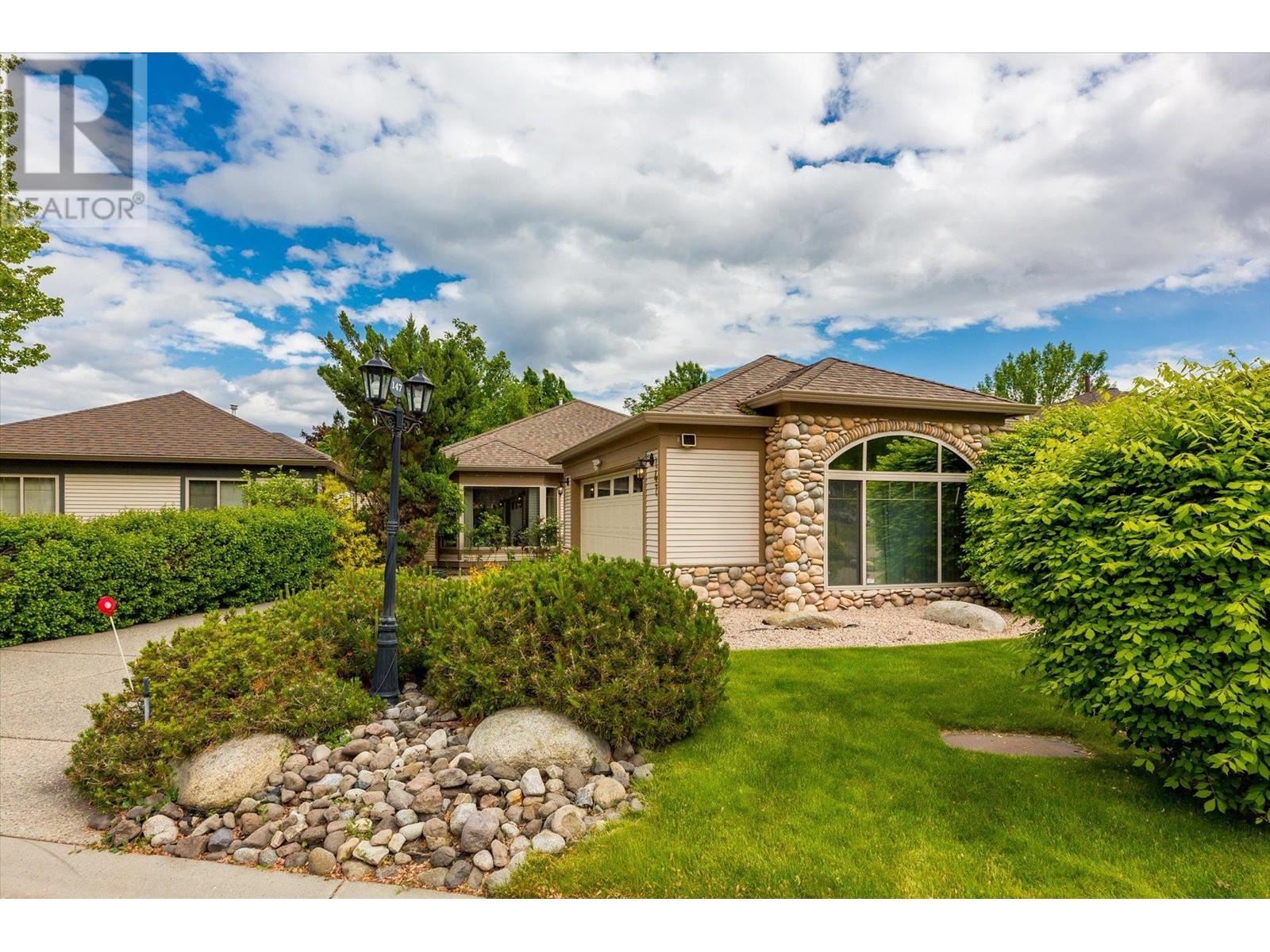 147 4074 Gellatly Road, West Kelowna