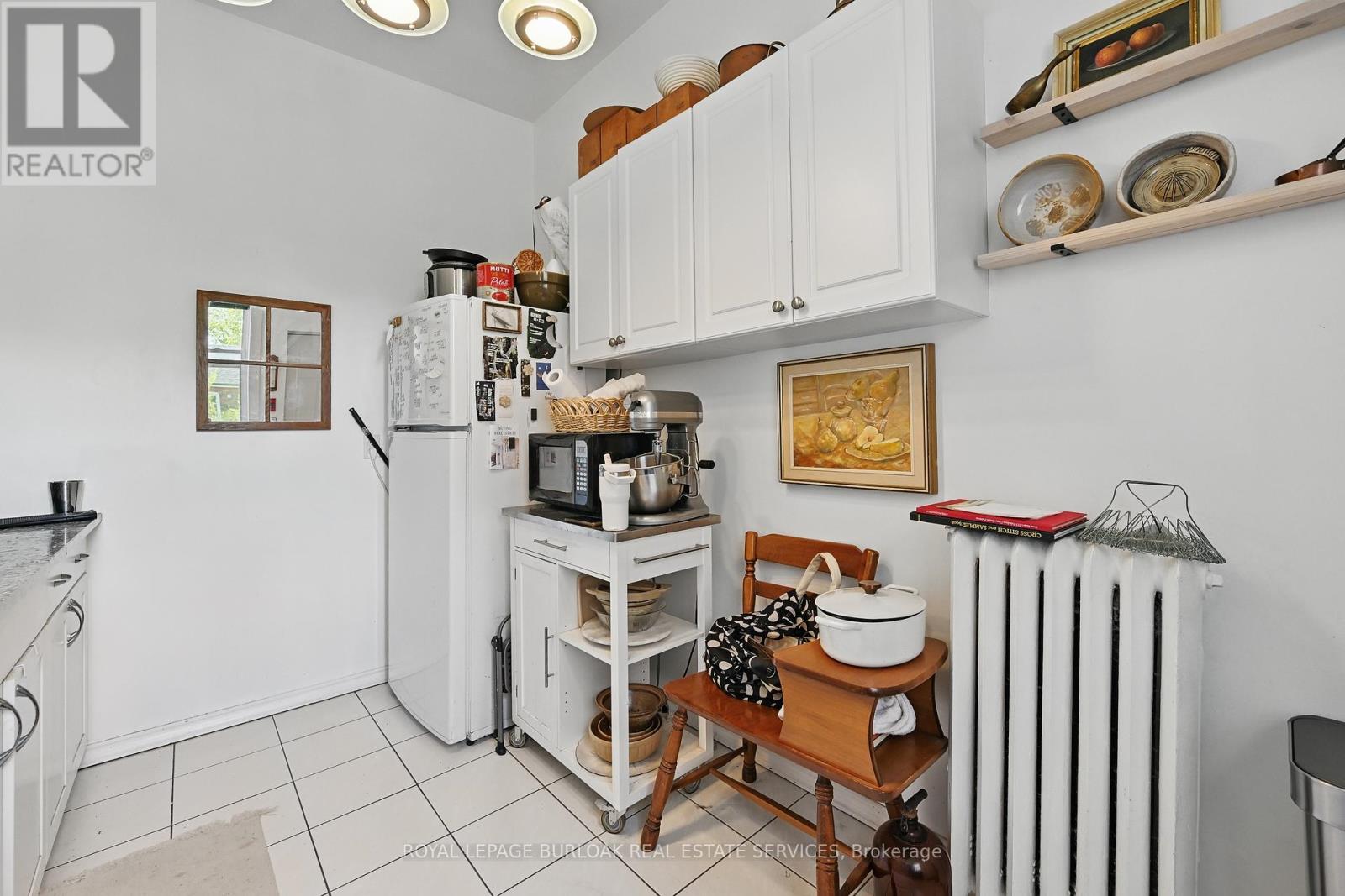 Photo 9 of 55 Barton Street W, Hamilton ON